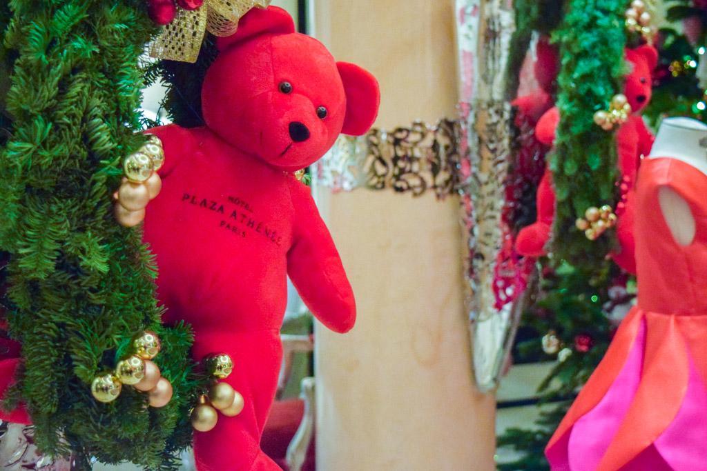 L’esprit de Noël au Plaza Athénée © Yonder.fr