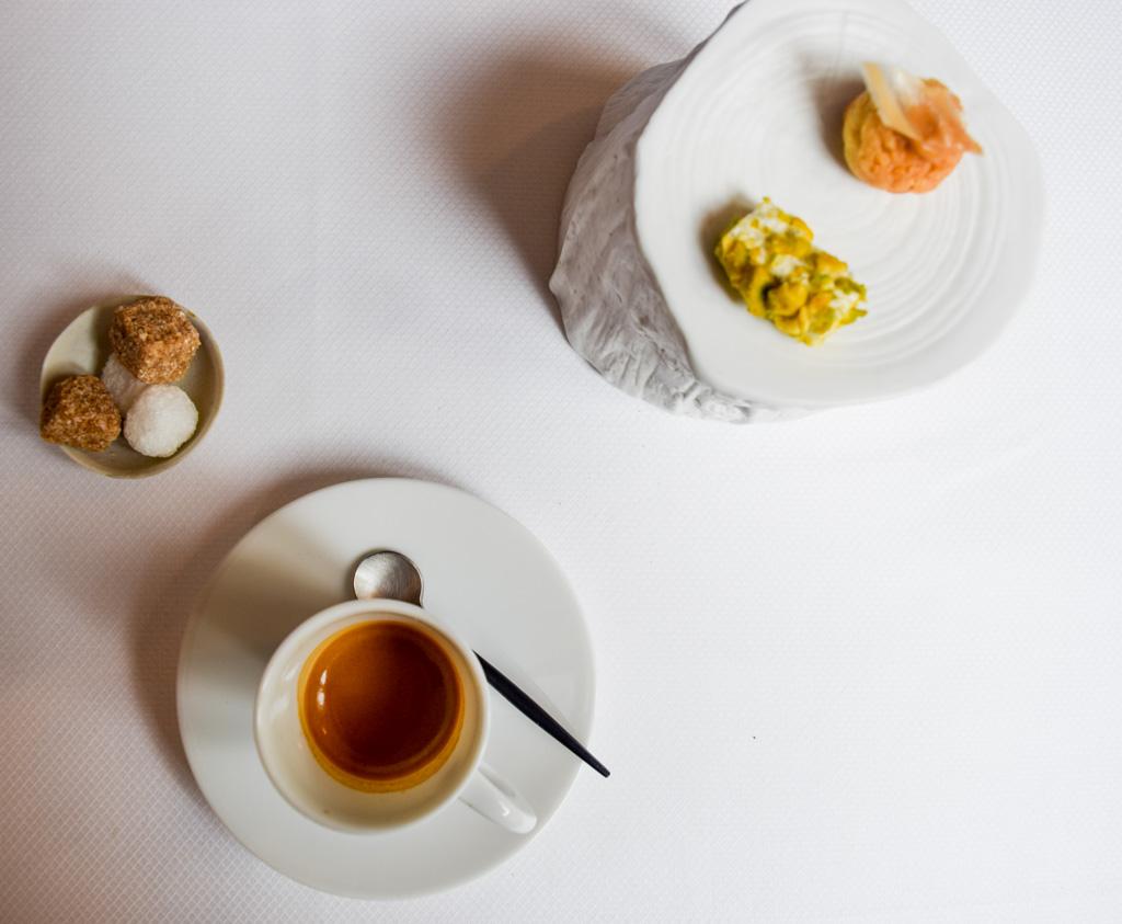 Café et mignardises © Yonder.fr