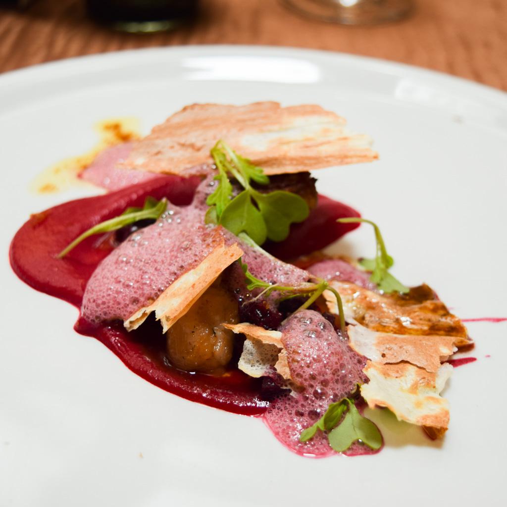Poitrine et ris de veau, betterave © Yonder.fr
