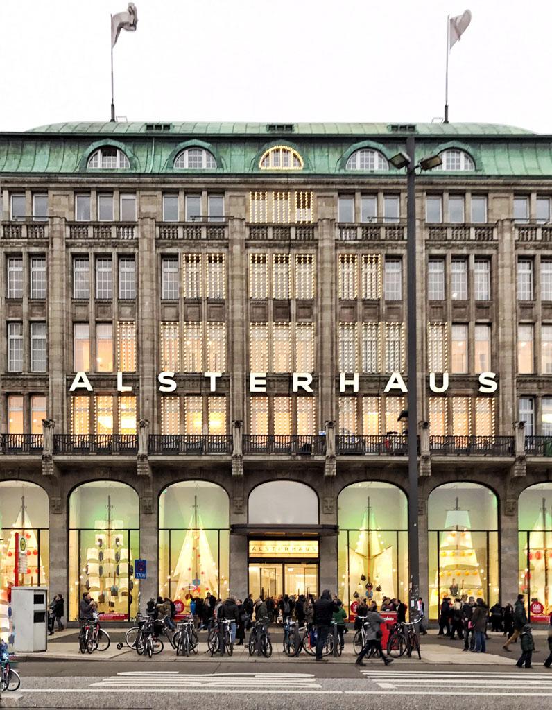 L’Alsterhaus, lieu incontournable du shopping à Hambourg © YONDER.fr