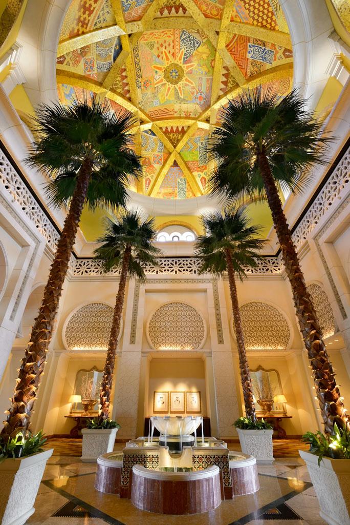 L’opulence du lobby frappe immédiatement les esprits © One&Only
