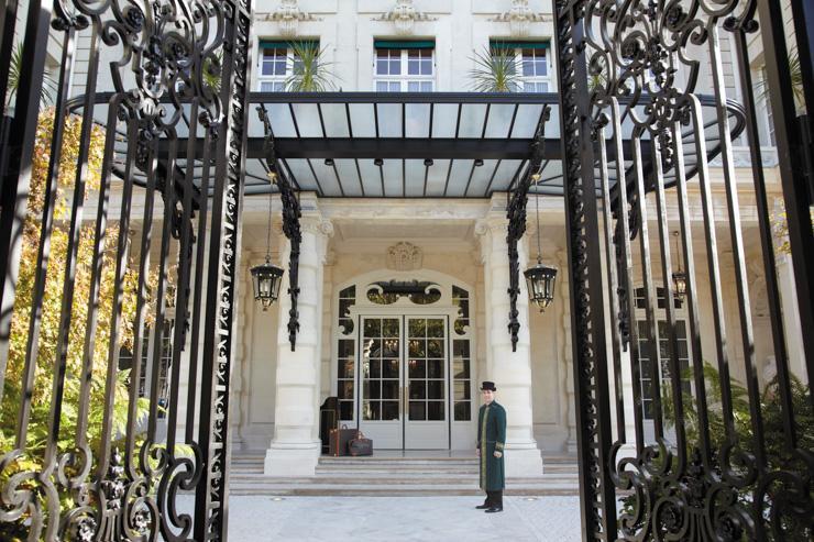 Philippe Labbé a eu la lourde tâche de monter l’offre gastronomique du Shangri-La Paris à l’ouverture du palace en 2010 © Shangri-La Hotels