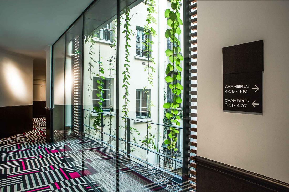 L’Hôtel Fauchon a pris possession de deux immeubles haussmanniens jouxtant la Place de la Madeleine, et rénovés de fond en comble