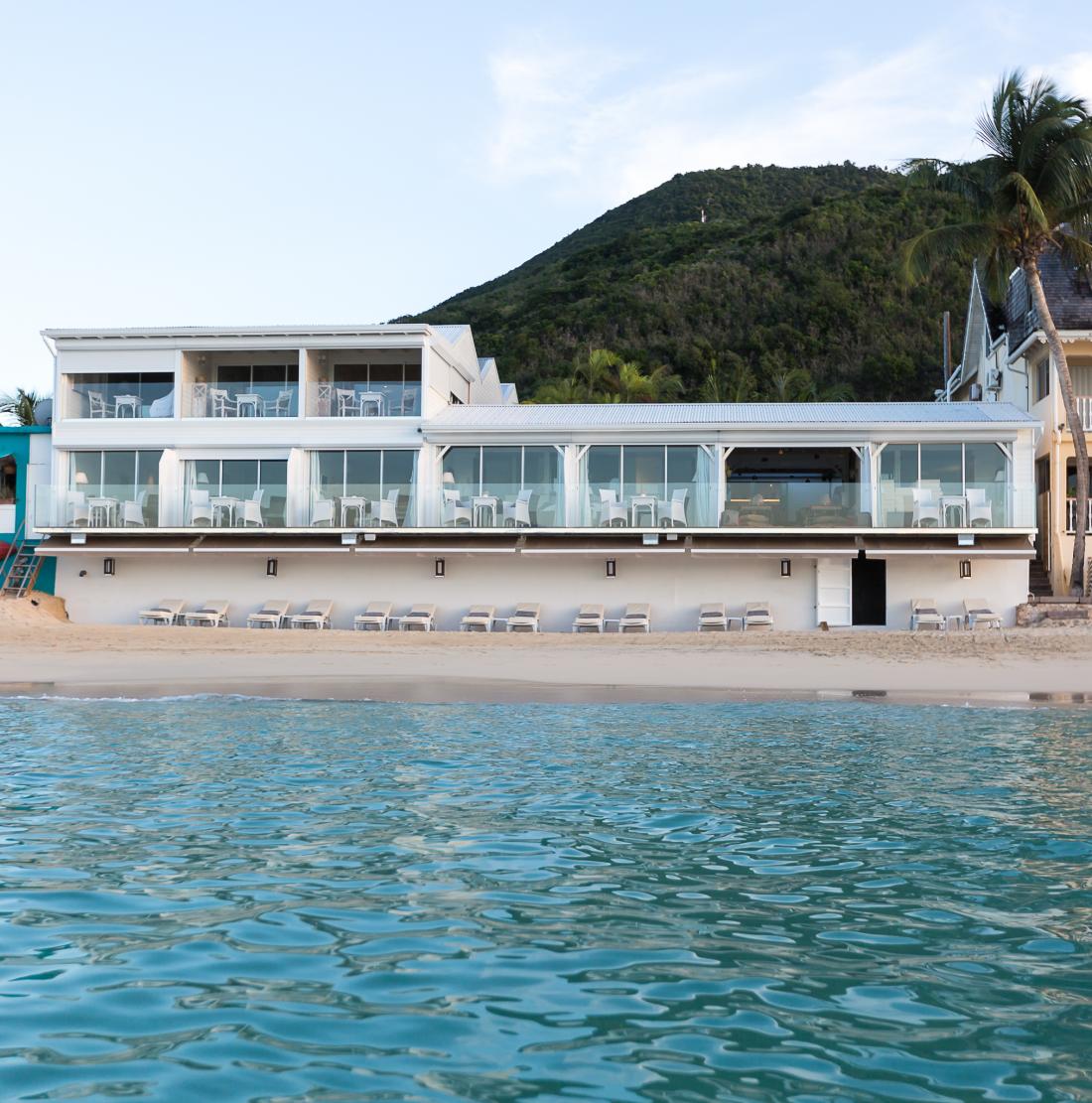 Le Temps des Cerises Hotel Beach, un boutique-hôtel discrètement posé sur la plage de Saint-Martin