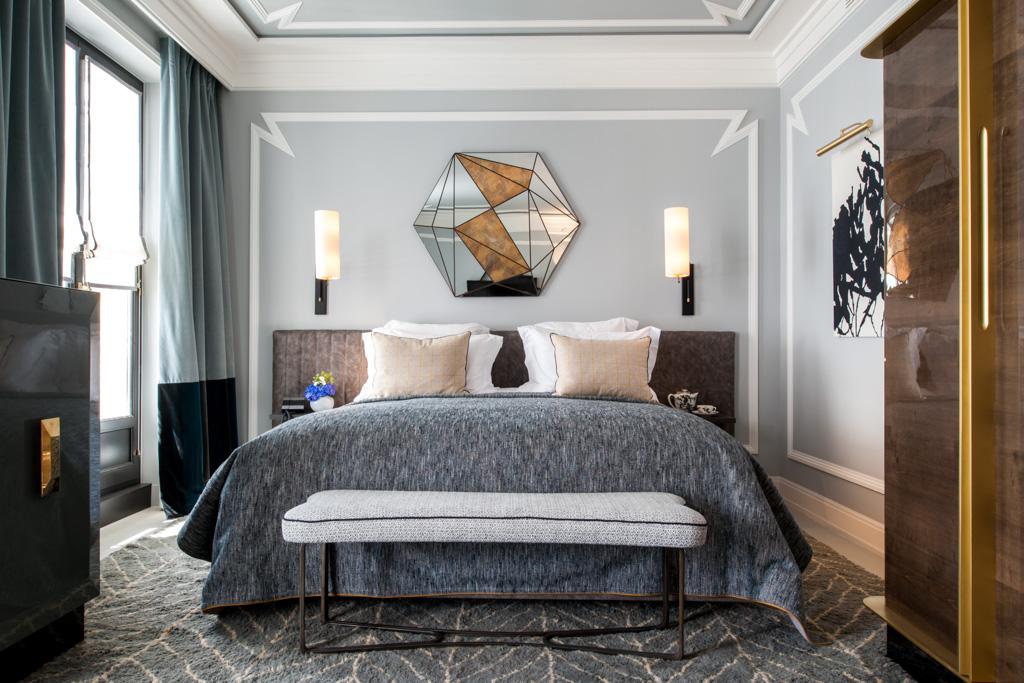 La décoration de l’hôtel est signée de Jean-Louis Deniot, l’un des architectes d’intérieur les plus influents de sa génération