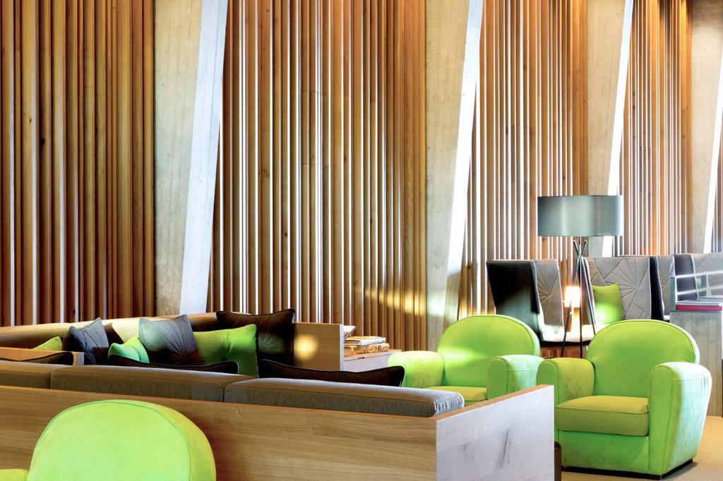 Décor contemporain dans les espaces publics de l’hôtel...