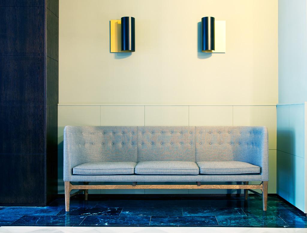 Le concept de « luxe simple », souhaité par la direction de l’hôtel, se matérialise par un design contemporain très élégant