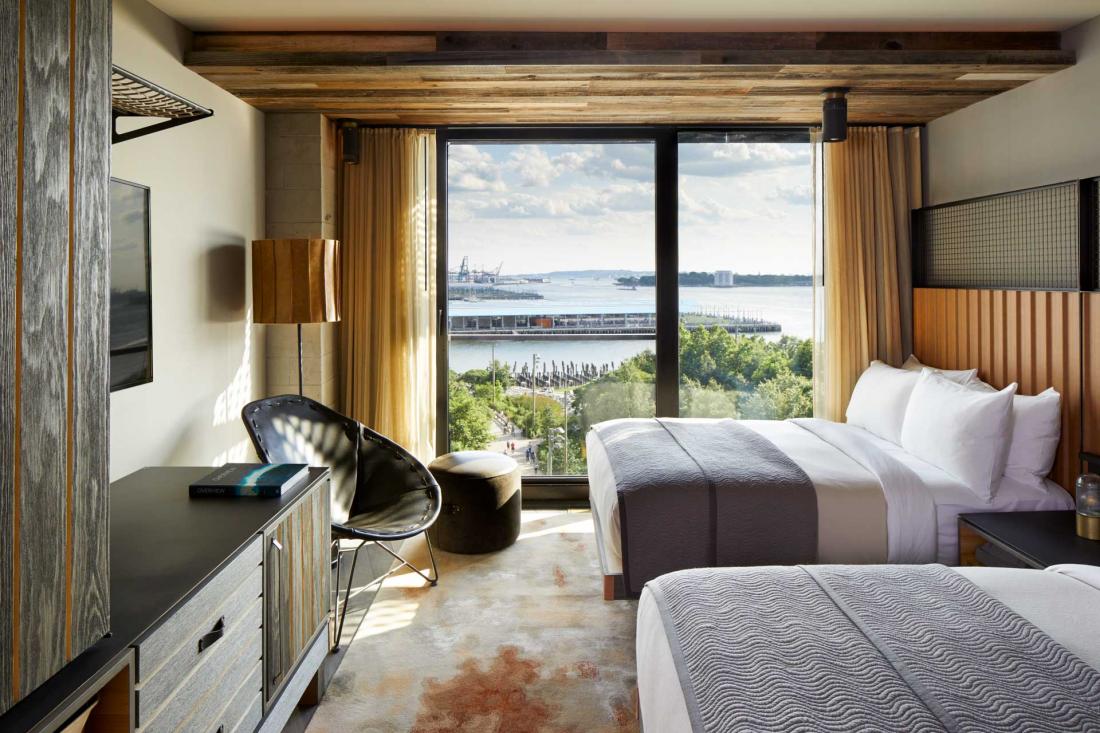 Toutes les chambres de l’hôtel offrent des vues spectaculaires sur New York