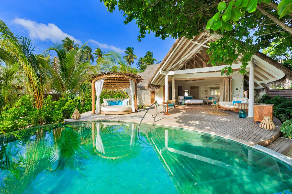 Au Milaidhoo, chaque villa dispose de sa propre piscine