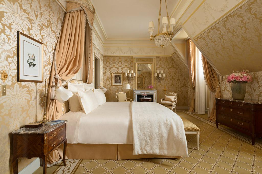 Les 15 Suites de Prestige rappellent par leurs noms certains des plus illustres hôtes du Ritz Paris, comme ici Scott Fitzgerald