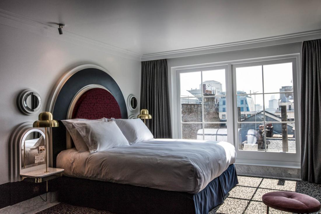 La chambre Grand Henrietta, au dernier étage, est la plus vaste de l’hôtel avec 35m2 de surface