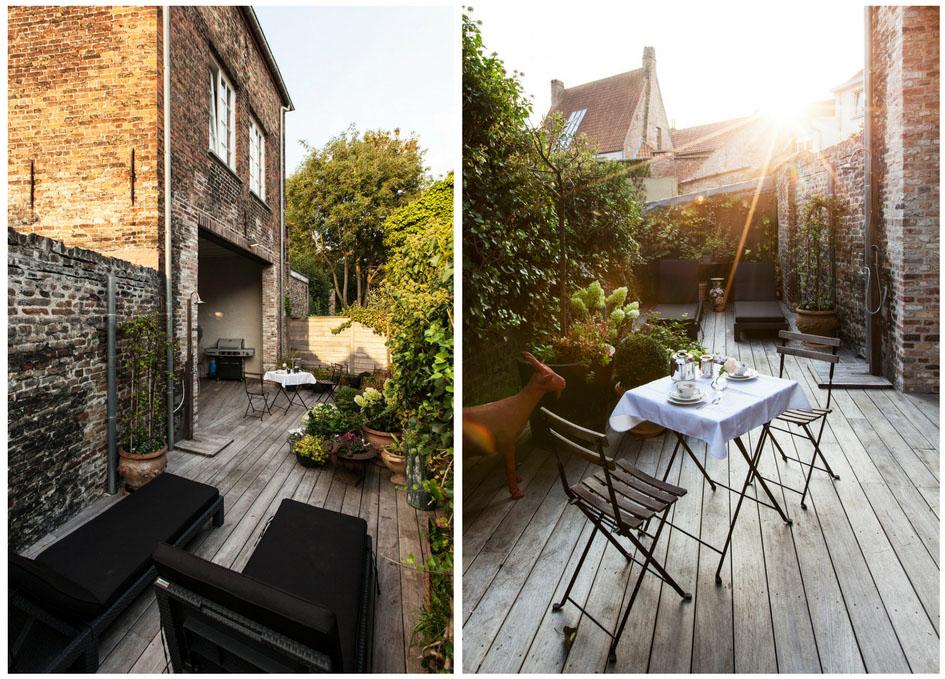 Aux beaux jours, la terrasse permet de prendre son petit-déjeuner dans le jardin de la maison