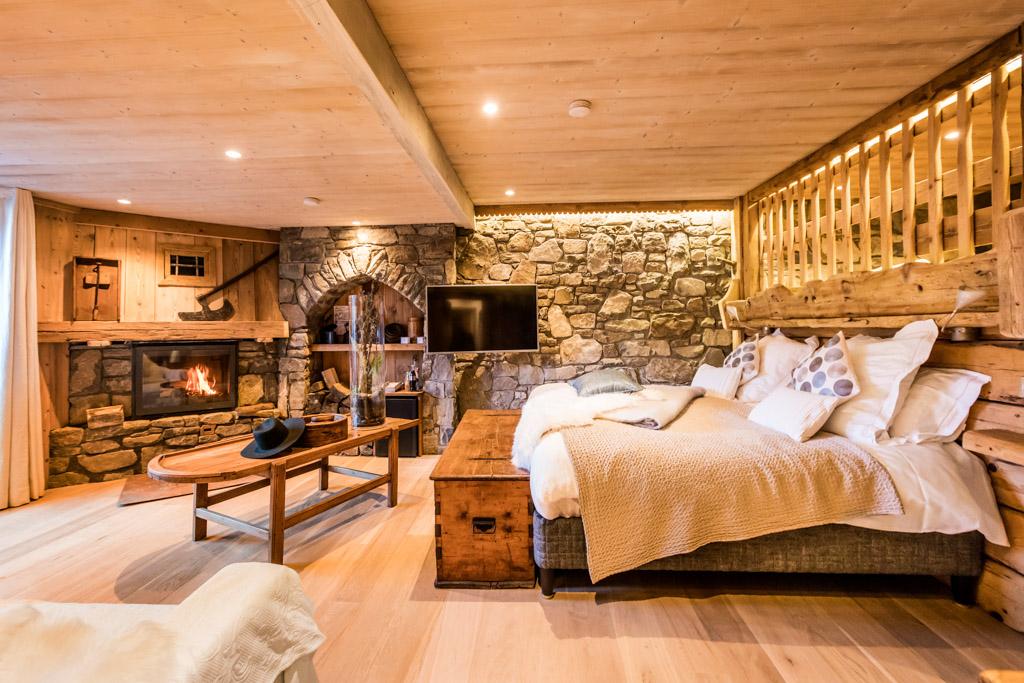« Le confort d’aujourd’hui dans un cadre d’autrefois » est la promesse faite à ceux qui séjourneront dans la Maison des Bois