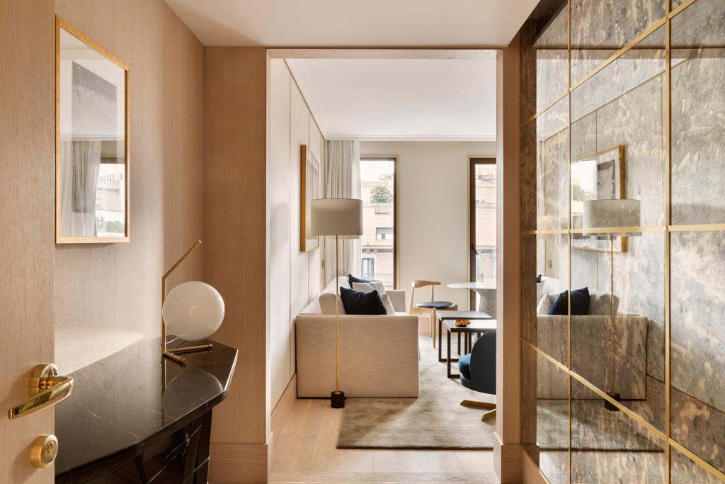 Mais plus que la technologie ou les équipements, c’est le design sobre et élégant qui permet à The One Barcelona de se singulariser
