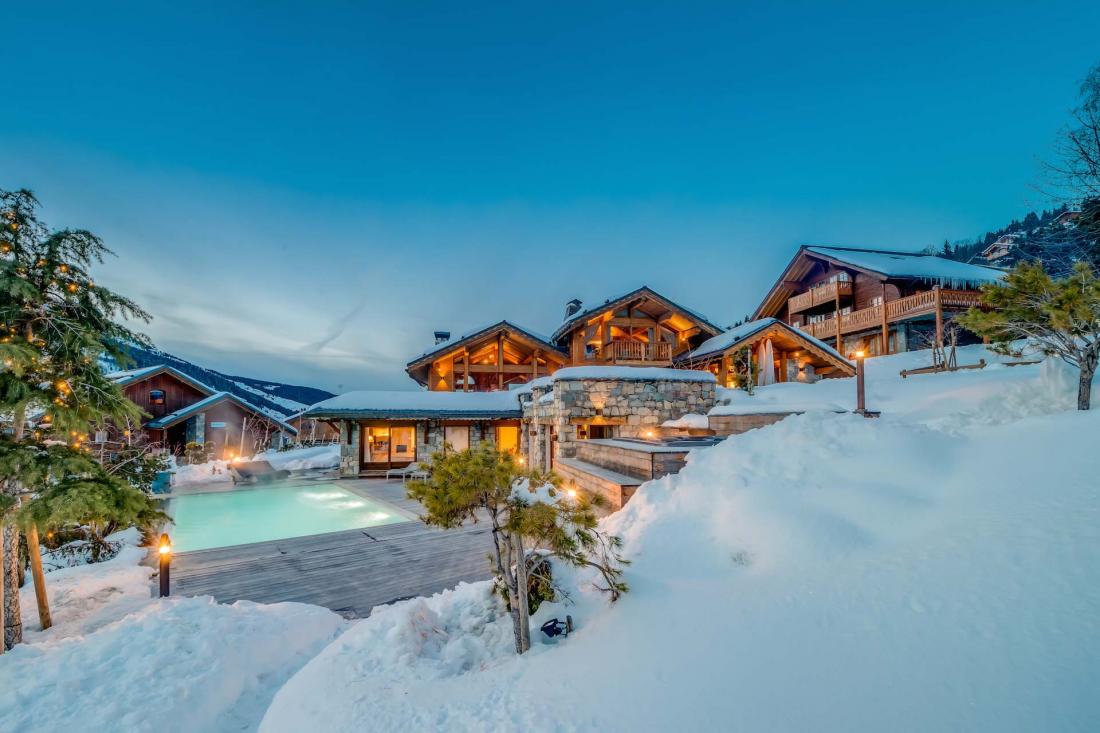 Le Chalet Mont-Tremblant à Méribel dispose d’une piscine extérieure