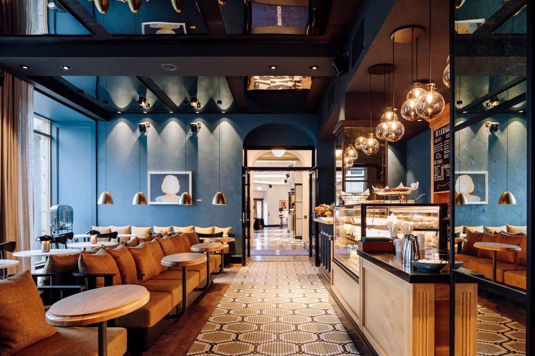 Atlas est la nouvelle brasserie à la mode, accueillant résidents et habitants.
