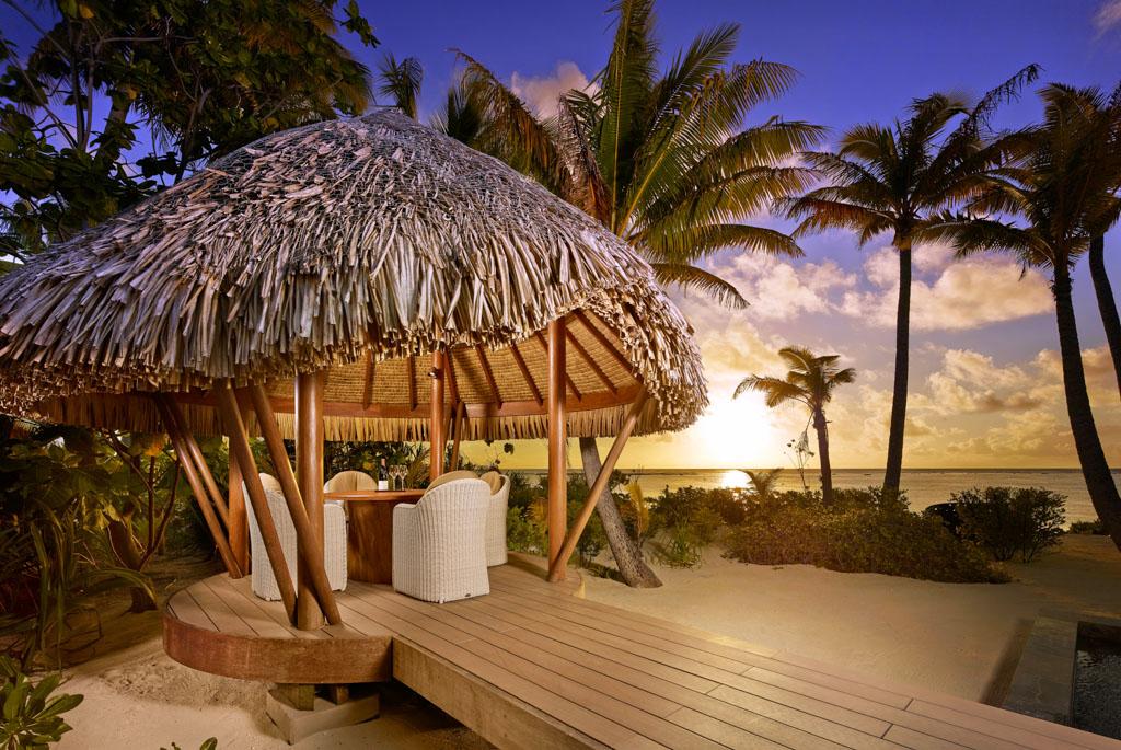 Chaque villa dispose ainsi d’un pavillon privatif pour dîner en toute confidentialité