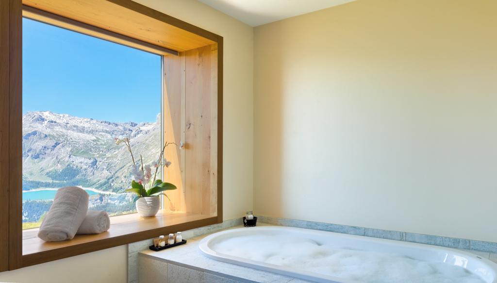 Certaines salles de bain offrent également des vues spectaculaires