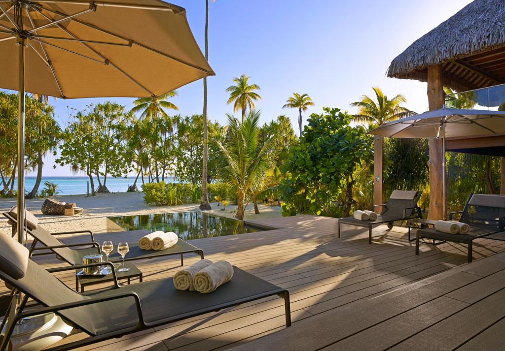 Autre luxe offert aux hôtes de The Brando, la présence de piscines privatives
