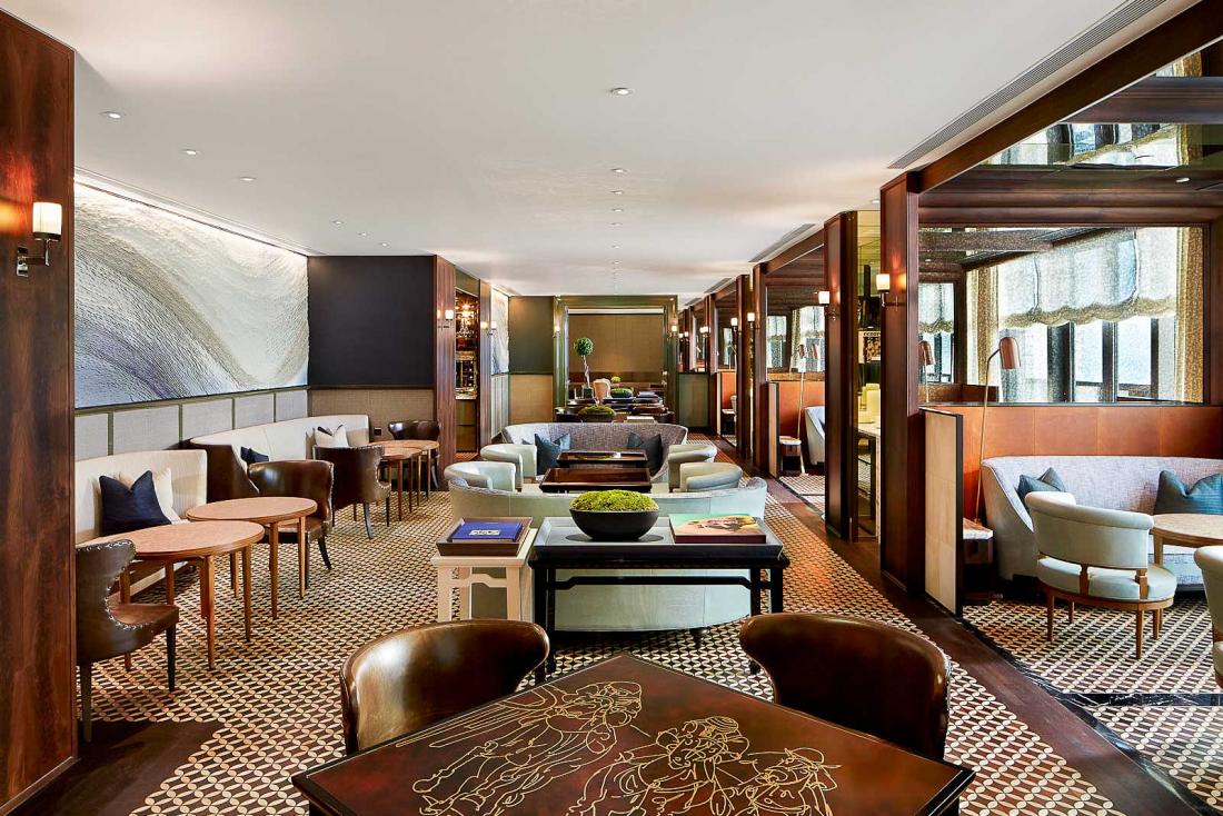 Le Manor Club, lounge sophistiqué où profiter d’un moment de détente.