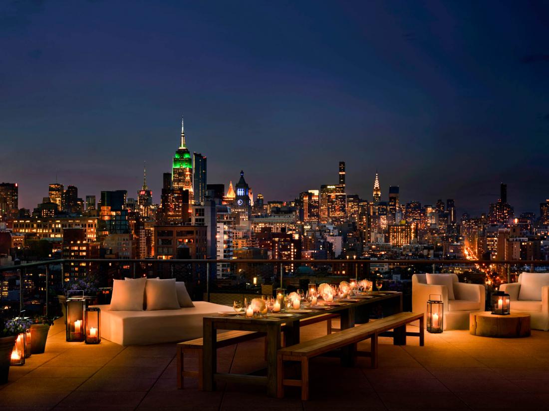 The Roof est le bar rooftop de l’hôtel. Il est au cœur de la vie nocturne de PUBLIC