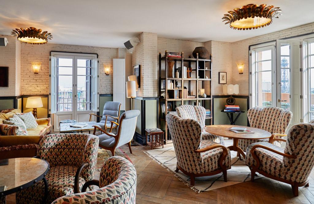 Au 5ème étage, le Club Floor permet de travailler, manger, boire, se relaxer ou de faire des rencontres