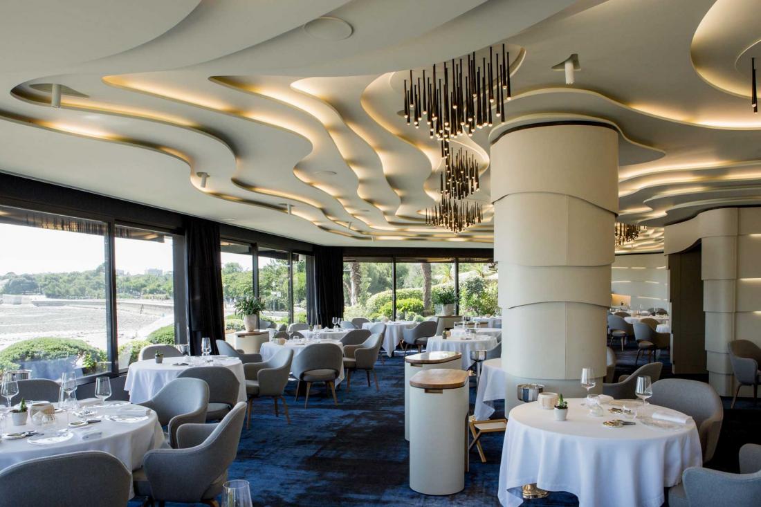 Le restaurant de Christopher Coutanceau en bord de mer