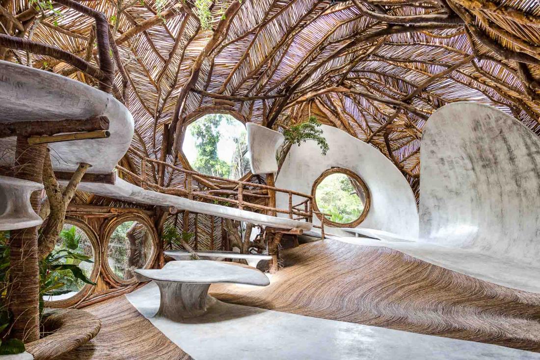 La toute nouvelle galerie en béton ciré et bois présentera des artistes contemporains abordant des thématiques chères au fondateur.