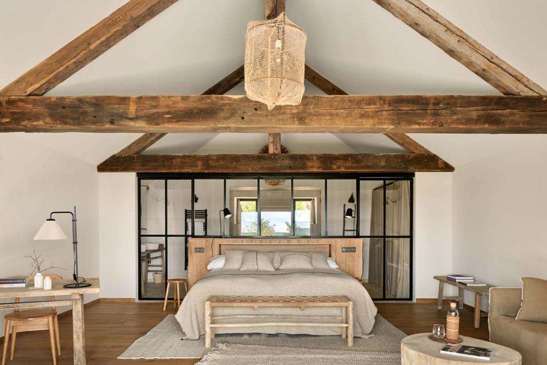 Le lodge de 65 m2 avec sa terrasse et son panorama sur les grands causses Le lodge de 65 m2 avec sa terrasse et son panorama sur les grands causses