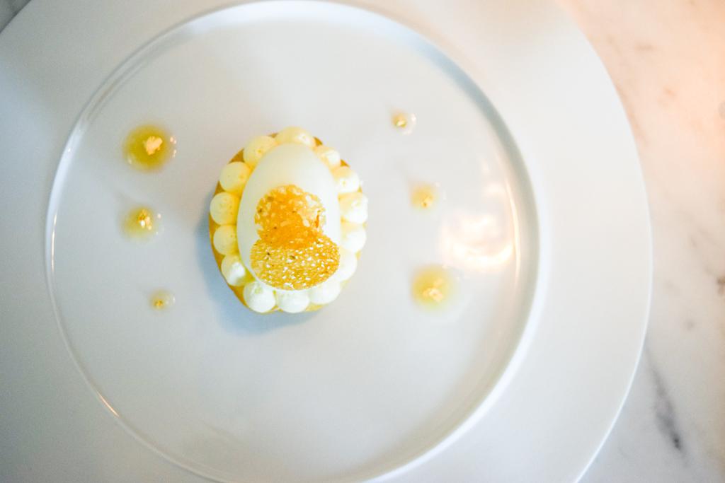 Pour terminer en beauté, une merveille de gourmandise avec ce dessert autour du citron de Menton.