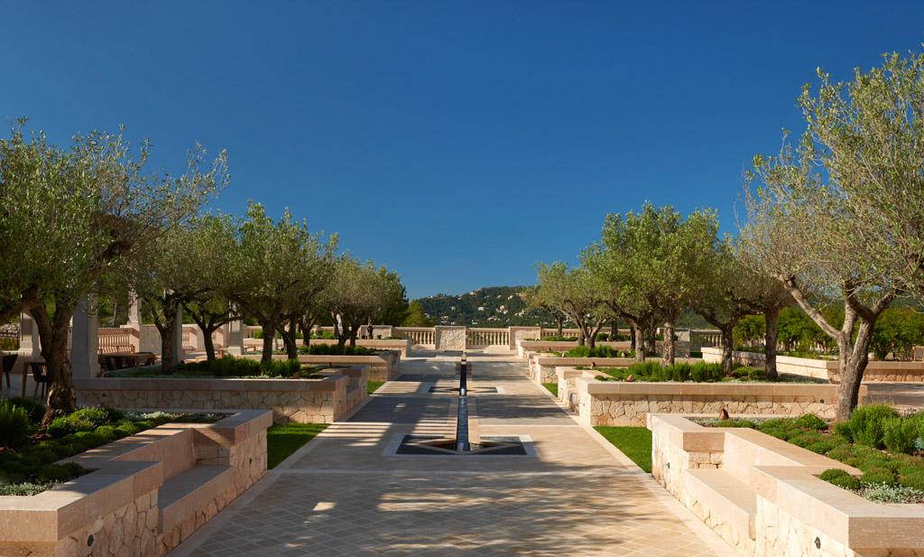 Un jardin paysagé surplombant la Vallée de Canyamel...