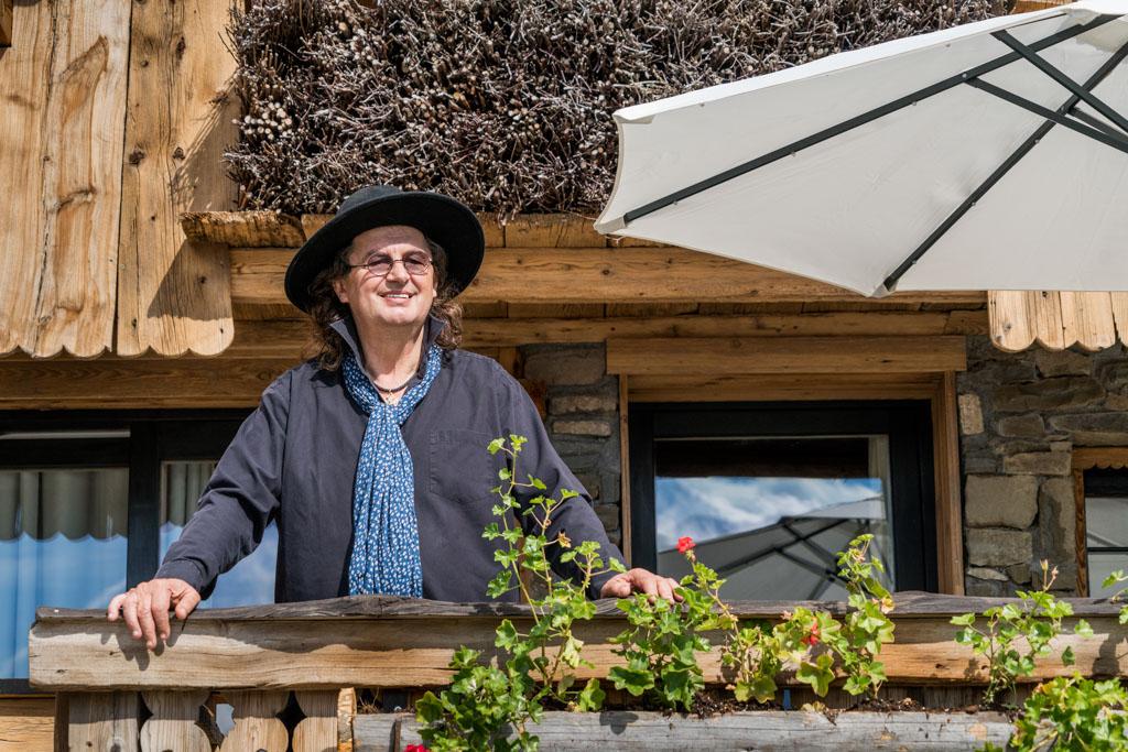 Avec la réouverture de sa Maison des Bois, Marc Veyrat a de quoi retrouver le sourire