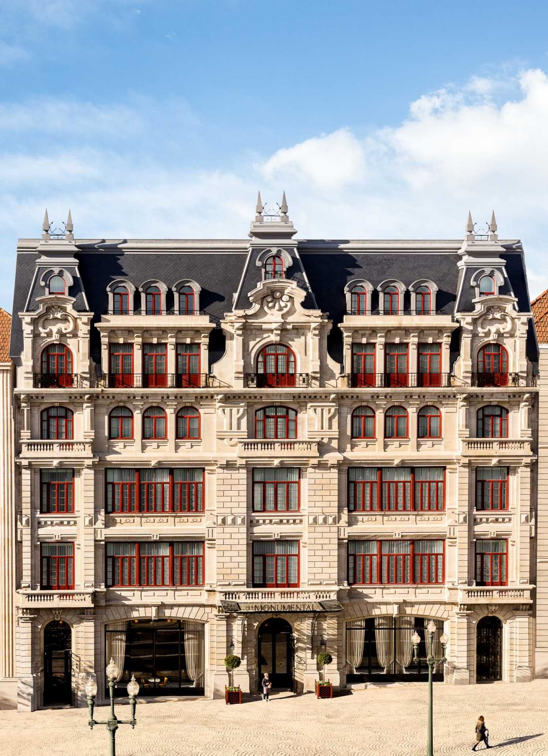 La façade néogothique de 1923 n’a rien perdue de sa splendeur d’antan.