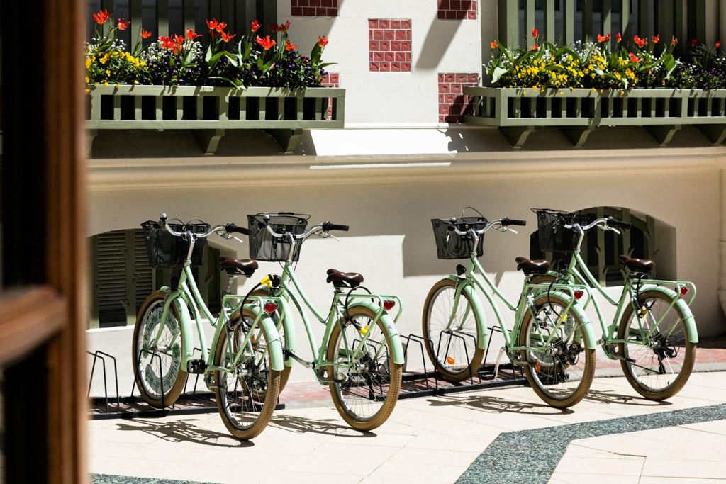 Cela n’empêche pas le Normandy d’être au goût du jour en mettant à disposition de ses hôtes des vélos pour explorer la région