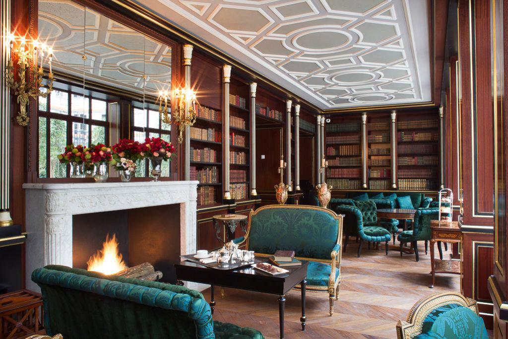07. La Réserve Paris Hôtel & Spa, Paris