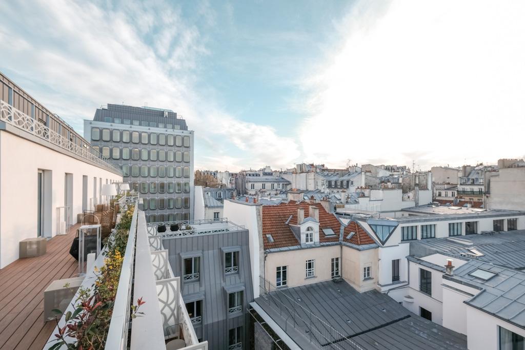 Vue sur Paris depuis le Penthouse de l’hôtel
