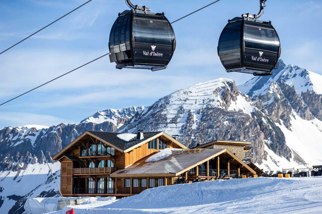 Le refuge n’est accessible qu’en téléphérique depuis le village de Val d’Isère