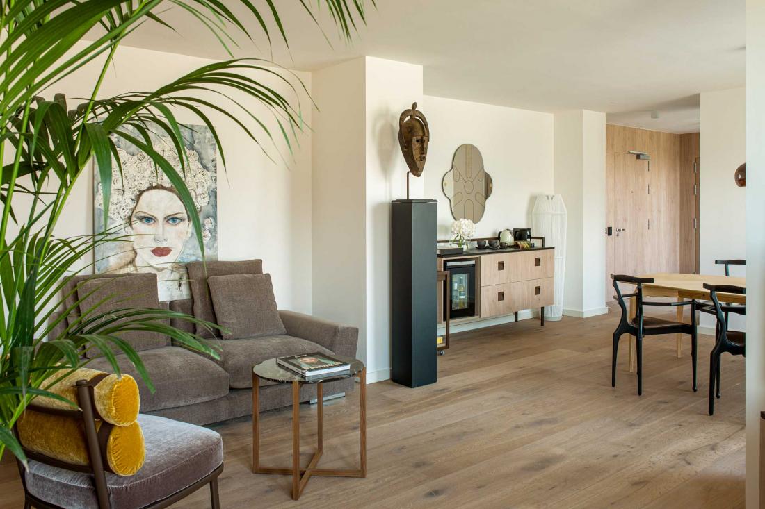 2 chambres, un salon séparé et une terrasse de 128 m² pour la suite Ultimate ME+