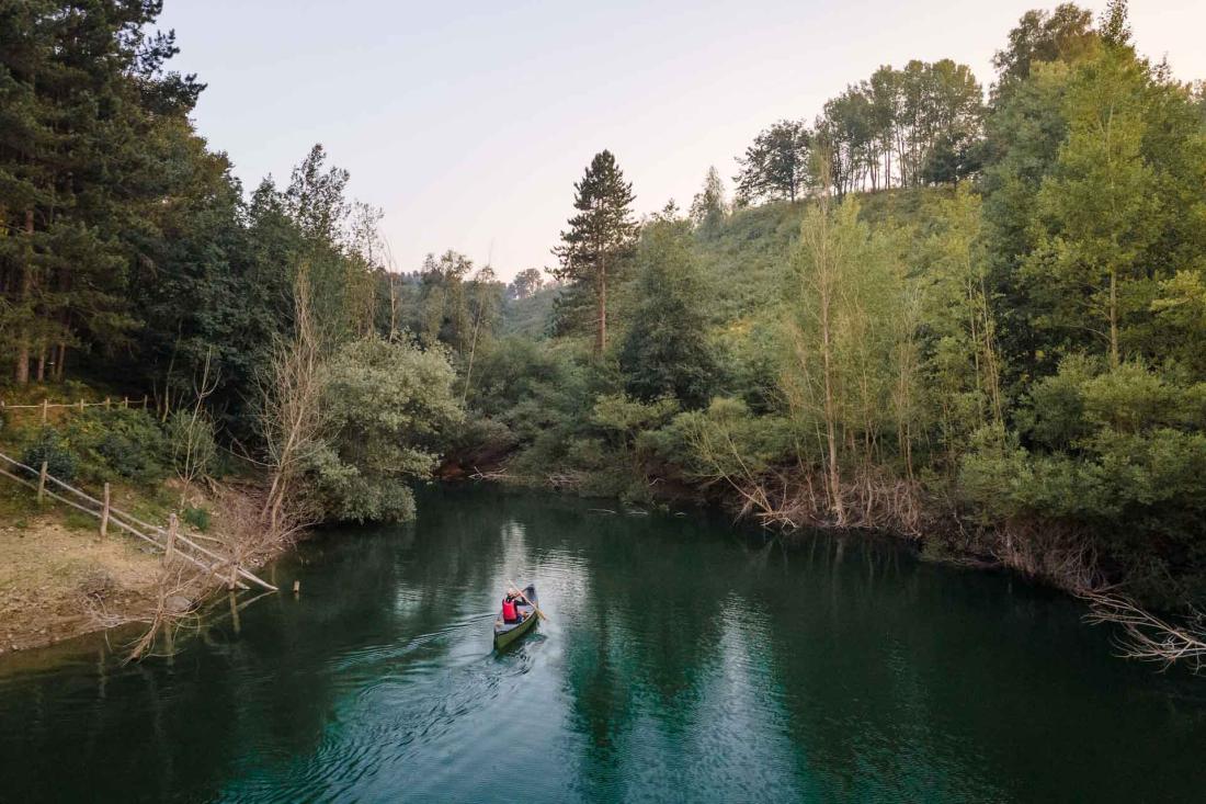 Une foule d’activités en plein air sont praticables sur le lac privé du site