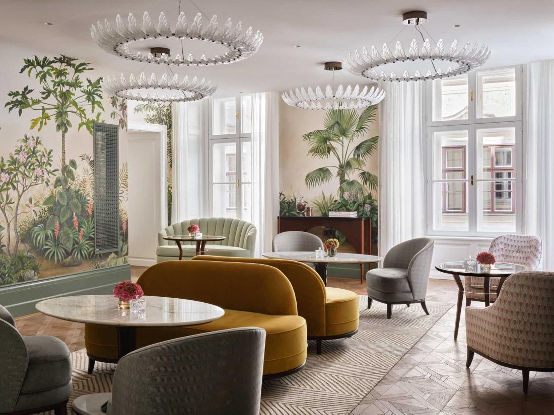 Palmier, plantes et papillons de la Palmenhaus inspirent l’ambiance du Salon Aurélie, café viennois chic