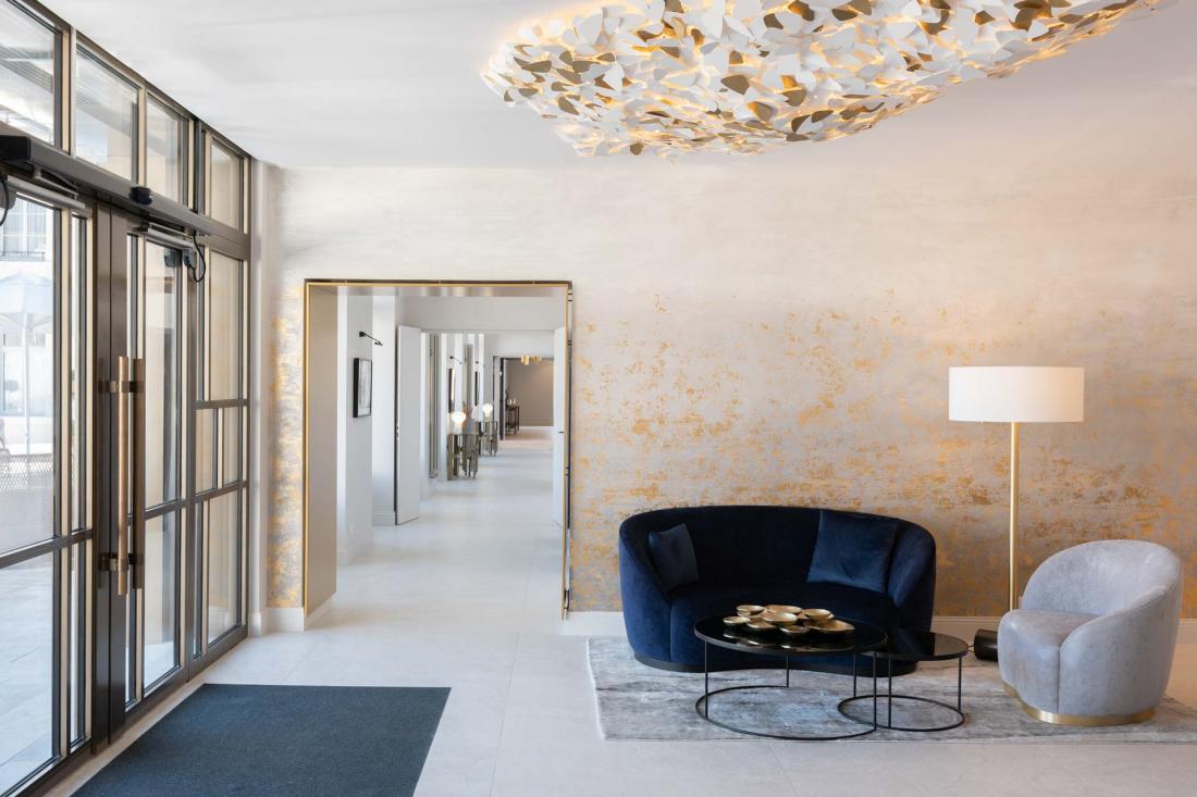 La décoratrice Caroline Tissier a pensé un lobby résolument contemporain La décoratrice Caroline Tissier a pensé un lobby résolument contemporain