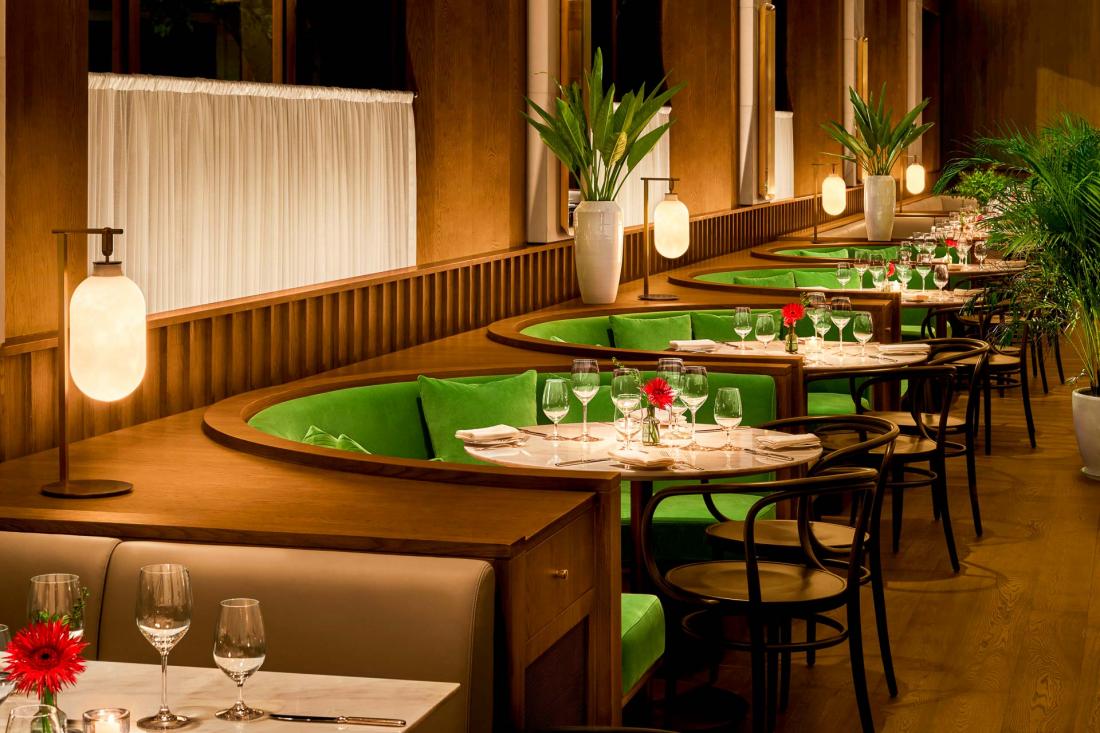 Le chef étoilé Jason Atherton supervise la Shanghai Tavern, une brasserie vintage qui twiste la cuisine anglaise.