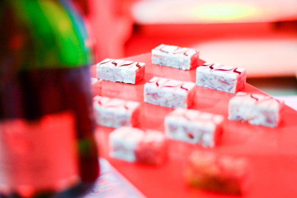 Rendez-vous au sous-sol du pavillon fromage pour déguster une association des plus insolites tête de veau, Roquefort et Blanc de Noirs