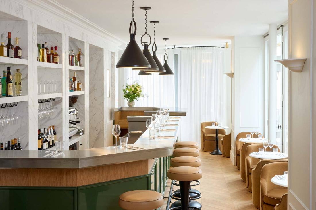 Du petit-déjeuner au dîner, ou pour les fringales, le restaurant et le bar du Noucha reçoivent à toute heure de la journée Du petit-déjeuner au dîner, ou pour les fringales, le restaurant et le bar du Noucha reçoivent à toute heure de la journée