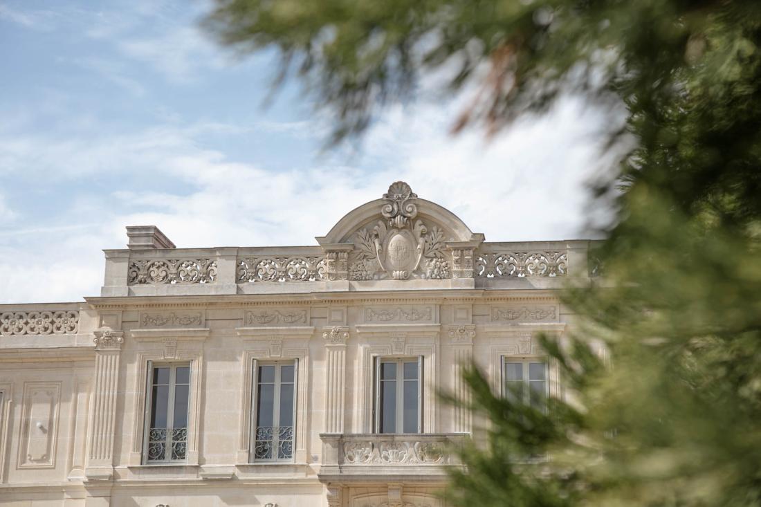 Les deux bâtiments du XIX° siècle ont été restaurés avec soins par des artisans de la région