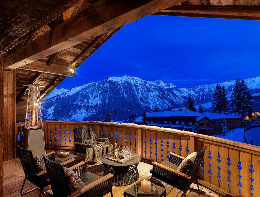 Les penthouse disposent de vastes terrasses, pour profiter de splendides vues sur les montagnes