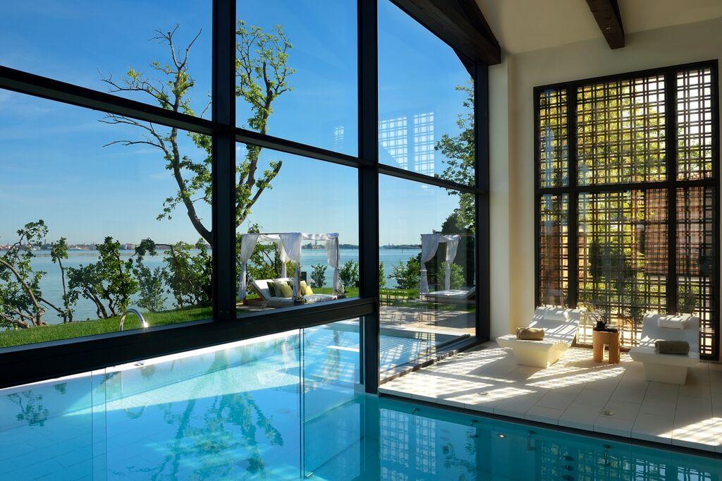 Le JW Marriott Resort & Spa offre aussi un immense spa de 1 750 mètres carrés...