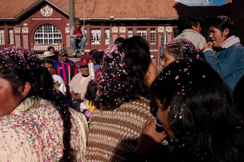 Scène de rue pendant la période de célébration de la Fête-Dieu. Cuzco, Pérou - Mai 2008