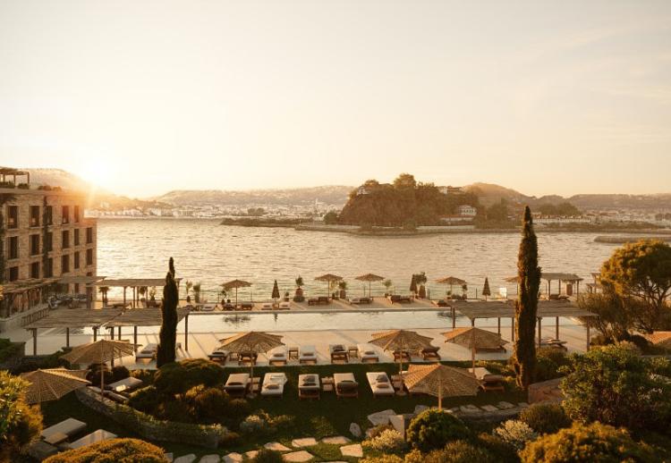 L’île de Bendor : alliance de choix entre la Société Ricard et Zannier Hotels