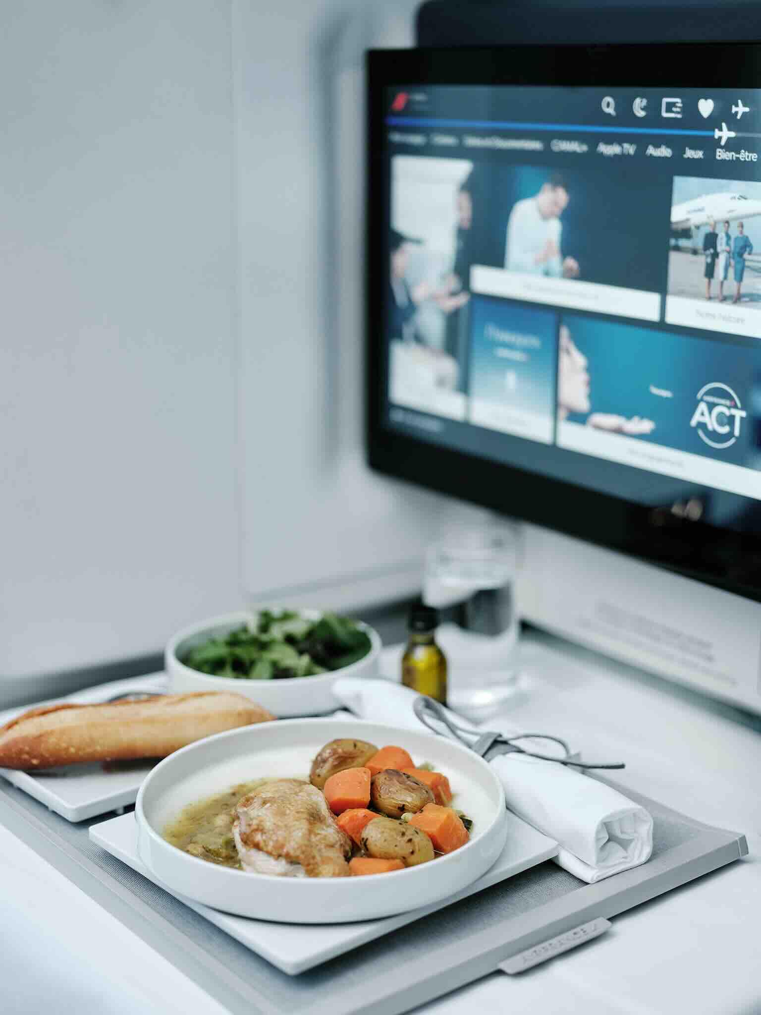 En classe Business, Signature de Haut Vol avec Air France et le chef Régis Marcon © Air France